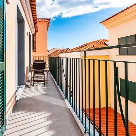 Terrace In Carmo Apartament *